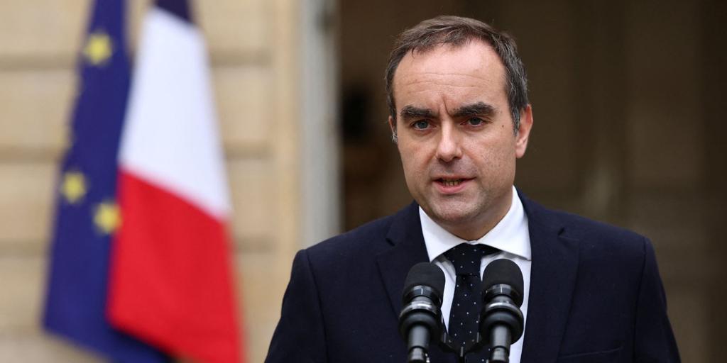 El primer ministro francés considera «remota» la posibilidad de nuevas elecciones tras reunirse con los partidos