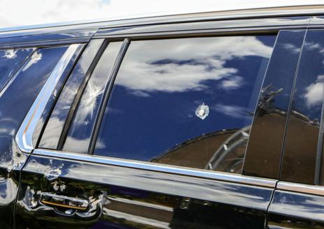 Imagen secundaria 1 - El Gobierno ecuatoriano denuncia el intento de asesinato de Noboa