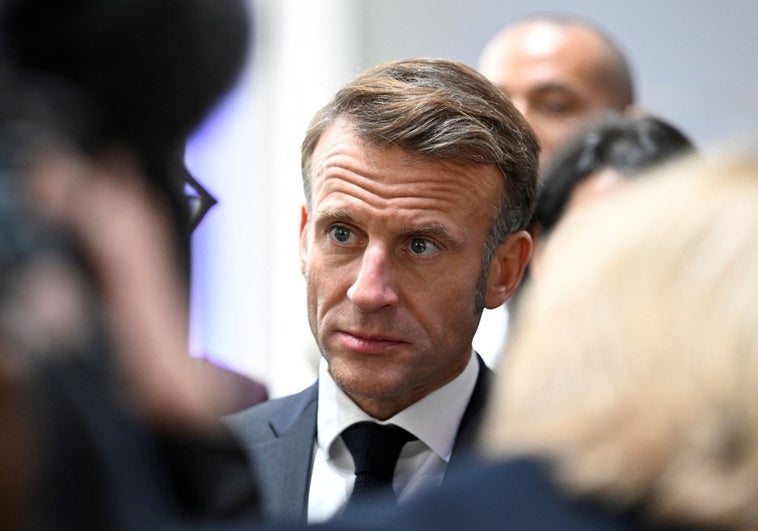 France's political paralysis aggravates the economic and social crisis, boosting the far right