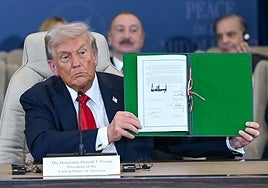 Entrega de rehenes de Israel por Hamás, en directo: última hora del alto el fuego en Gaza, liberación de prisioneros palestinos y cumbre con Trump hoy