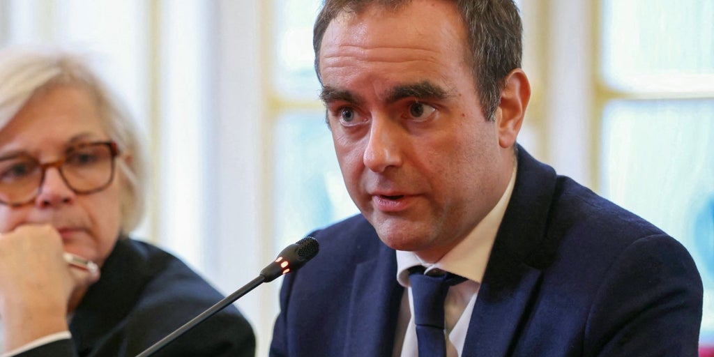 El nuevo Gobierno de Francia, amenazado por nuevas mociones de censura