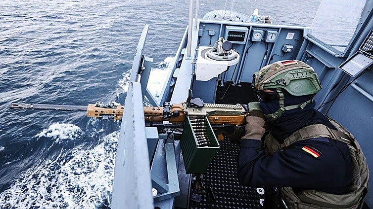 Alemania desplegará aviones y buques de combate en Islandia para vigilar el Ártico