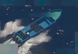 EE.UU. extiende al Pacífico su campaña militar contra el narco y hunde una supuesta narcolancha frente a Colombia