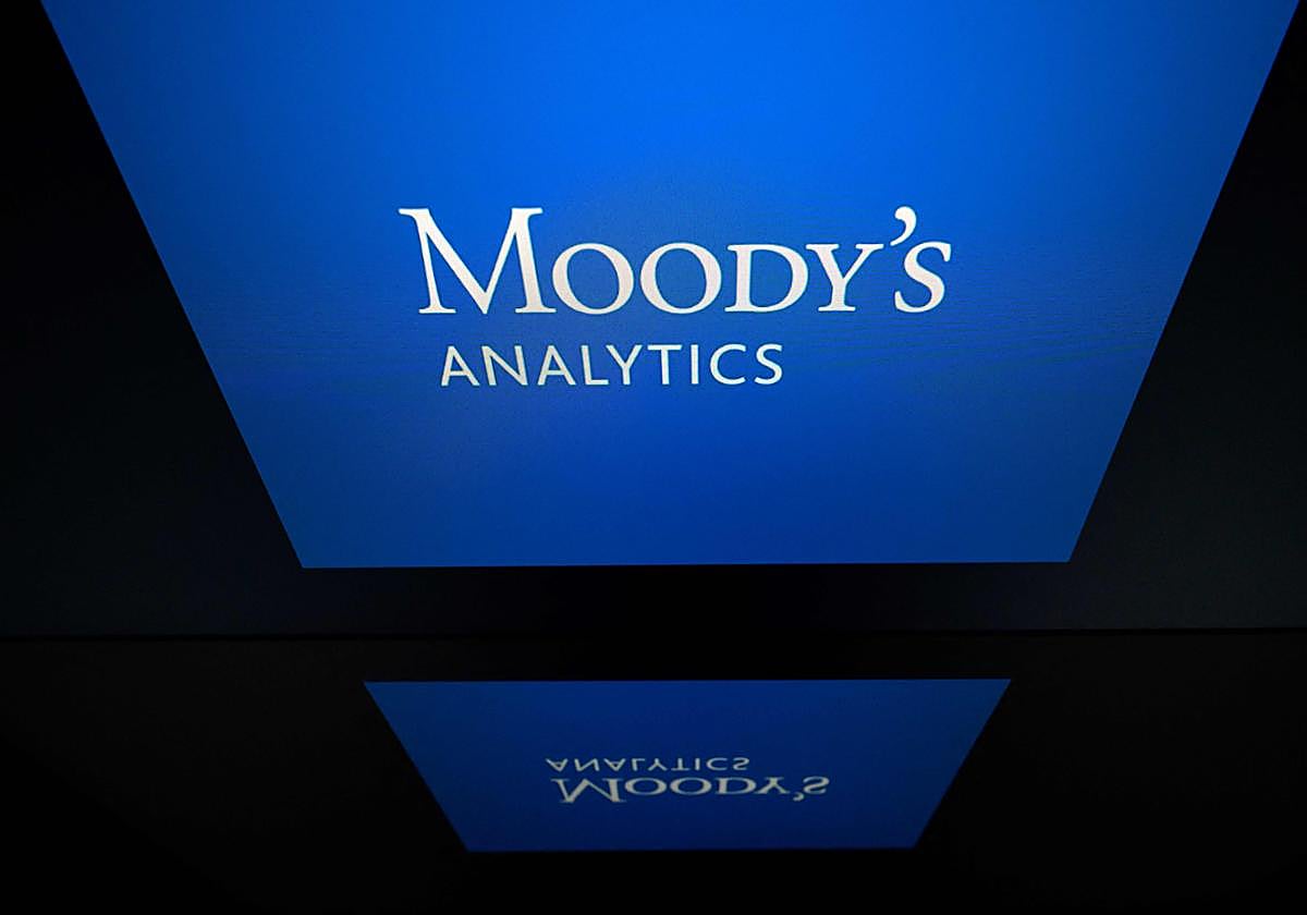 Moody's degrada las perspectivas financieras internacionales de Francia