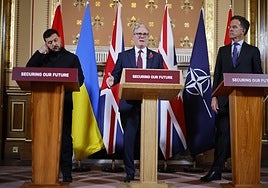 Starmer insta a los aliados a «terminar el trabajo» y convertir los activos rusos congelados en armas para Ucrania