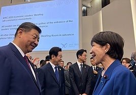 La nueva primera ministra de Japón se reúne con Xi Jinping para mejorar las relaciones con China