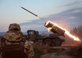 Ucrania extradita por primera vez a un soldado ruso para ser juzgado por crímenes de guerra