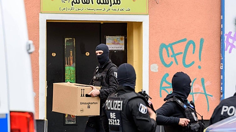 Detienen a un joven sirio que presuntamente planeaba un atentado suicida en Berlín