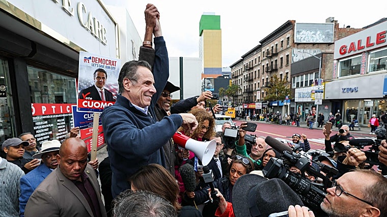El exgobernador de Nueva York, Andrew Cuomo, candidato independiente a la alcaldía de la ciudad de Nueva York, durante un acto de cierre de campaña