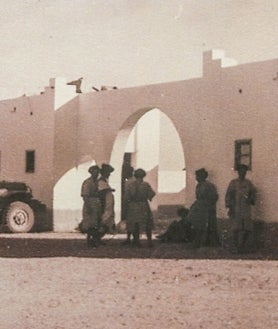 Imagen secundaria 2 - Las Tropas Nómadas en el Aiún. Abajo, hace 15 años, veteranos de las Tropas Nómadas