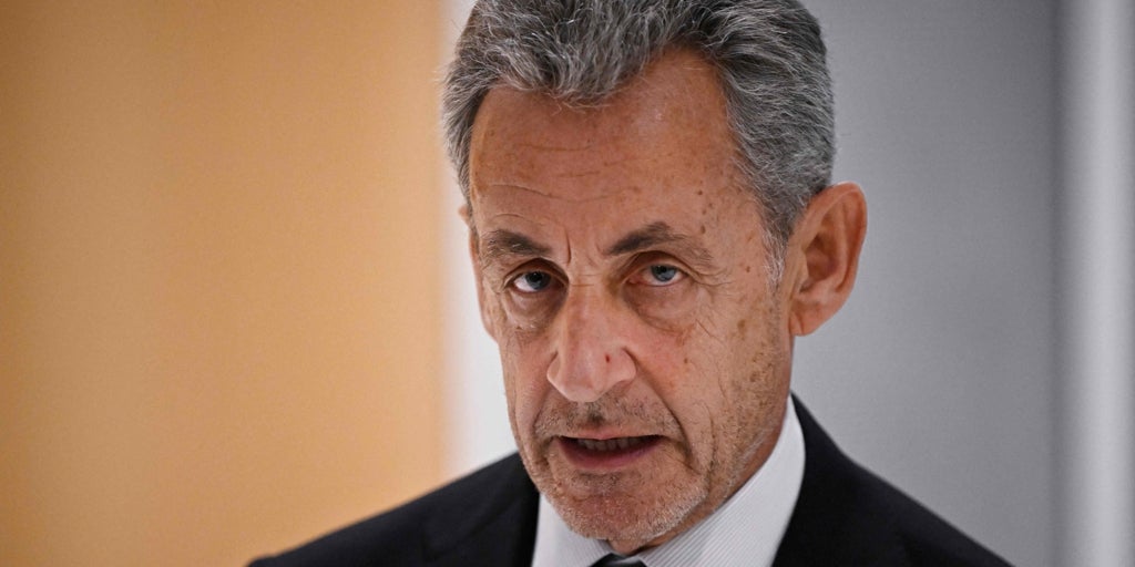 La Fiscalía de Francia pide que Sarkozy sea puesto en libertad bajo medidas de control judicial