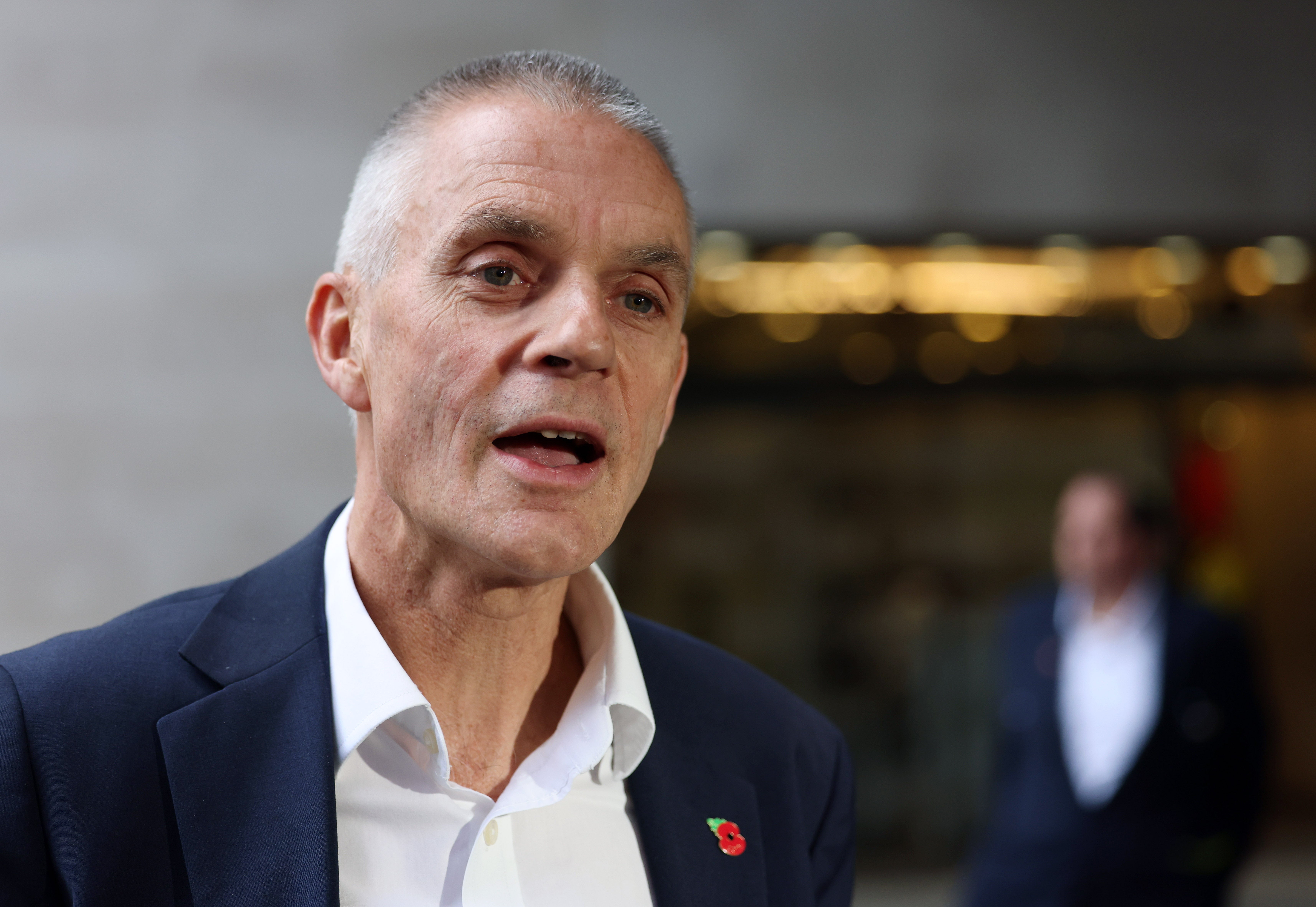 Tim Davie, exdirector de la BBC, tras la polémica por un documental sobre Trump: «Estoy muy orgulloso de los periodistas de esta cadena»