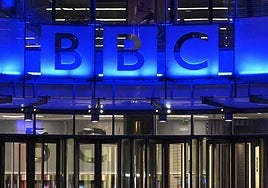 La BBC pide disculpas a Trump por la edición del discurso, pero no ve motivos para una demanda por difamación