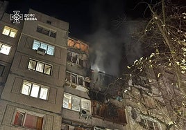 Rusia intensifica sus ataques contra Kiev y golpea todos los distritos