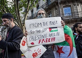 Los franceses musulmanes jóvenes coquetean con el islamismo