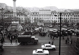 25-N, la fecha que la derecha portuguesa quiere equiparar a la Revolución de los Claveles