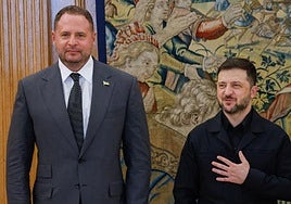 Las agencias anticorrupción de Ucrania registran la residencia de Andrii Yermak, el principal asesor de Zelenski