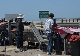 La amenaza de Kast de expulsar a los inmigrantes irregulares de Chile provoca tensión en la frontera con Perú
