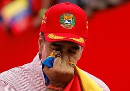 Maduro jura «lealtad absoluta» al pueblo venezolano y asegura que el poder del país se sustenta en sus fusiles