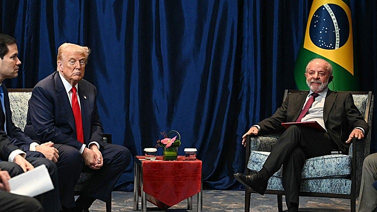 Lula pide a Trump avanzar «rápidamente» en negociaciones arancelarias y le urge a cooperar contra el crimen organizado