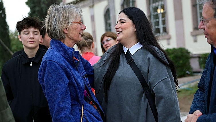 Grecia juzga a 24 trabajadores humanitarios por tráfico de personas durante la crisis migratoria