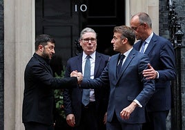 Starmer, Macron y Merz se reúnen con Zelenski en Londres en mitad de las tensiones con EE.UU. por su plan de paz