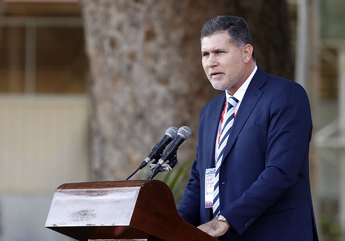 Oscar Pérez-Oliva Fraga, sobrino nieto de Fidel y Raúl Castro, es el actual vice primer ministro de Cuba