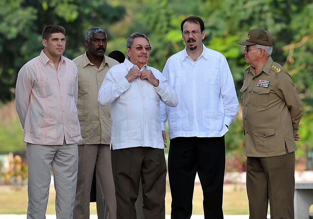 El castrismo negocia con EE.UU. no ser derrocado a cambio de abrir la economía de Cuba