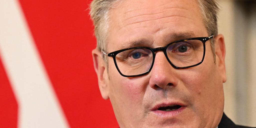 El líder laborista escocés pide a Starmer que dimita tras el escándalo de Mandelson en los papeles de Epstein