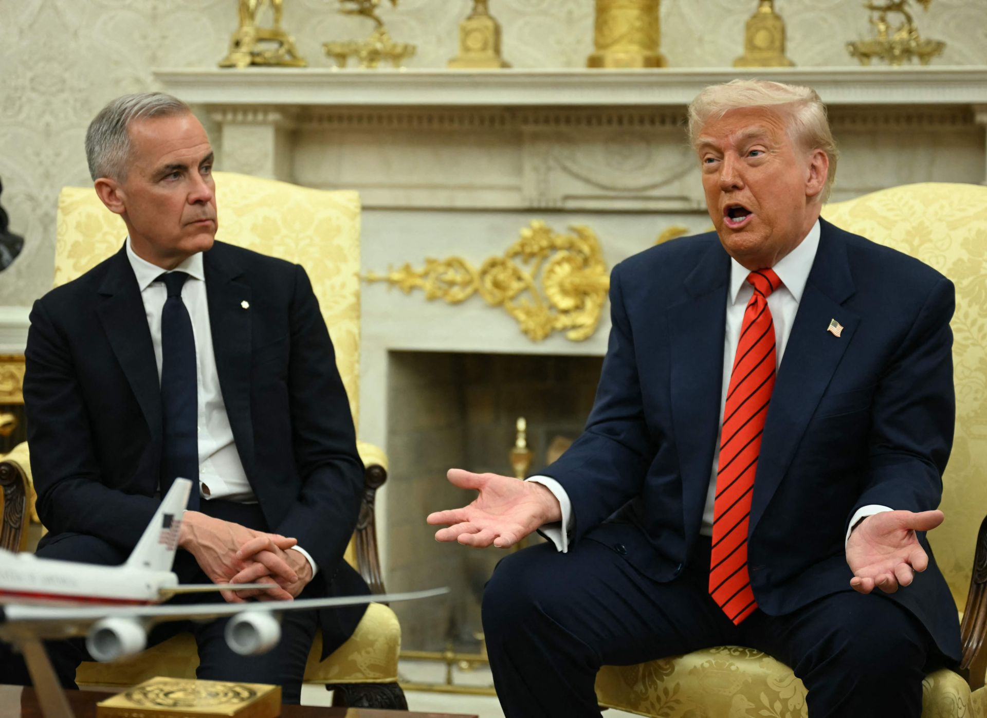 Trump amenaza con detener la apertura de un puente entre EEUU y Canadá