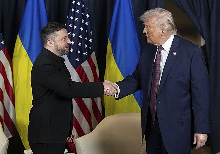 Zelenski estudia convocar elecciones y un referéndum sobre el plan de paz con Rusia