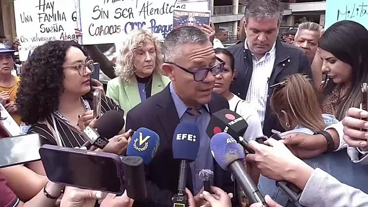 El Parlamento de Venezuela continuará debatiendo amnistía con familias de  presos políticos