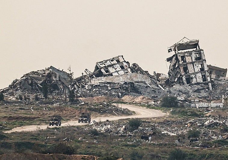 Trump pledges billions, Gaza security