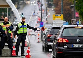 Alemania prolonga seis meses más los controles fronterizos para frenar la inmigración