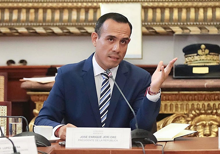 Perú se enfrenta a la caída de otro presidente, a dos meses de las elecciones