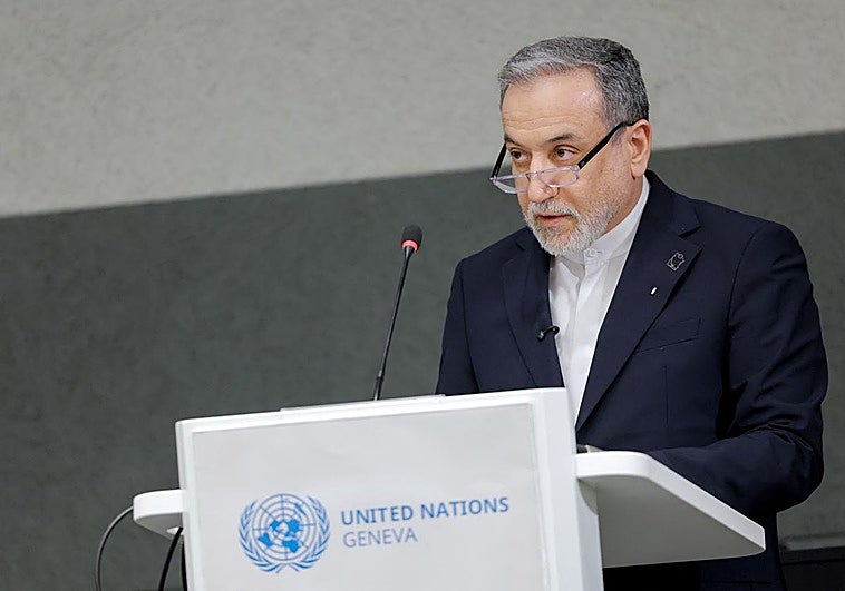 Iran announces a framework agreement with the U.S. for a nuclear deal