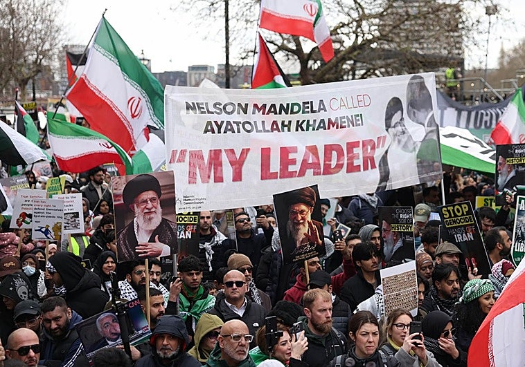 Manifestación en Londres con motivo del Día de Al Quds, último viernes del Ramadán, a favor de la causa palestina y de Irán.