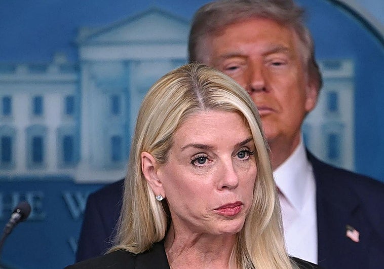 Trump fulmina a la fiscal general Bondi por no controlar el escándalo Epstein