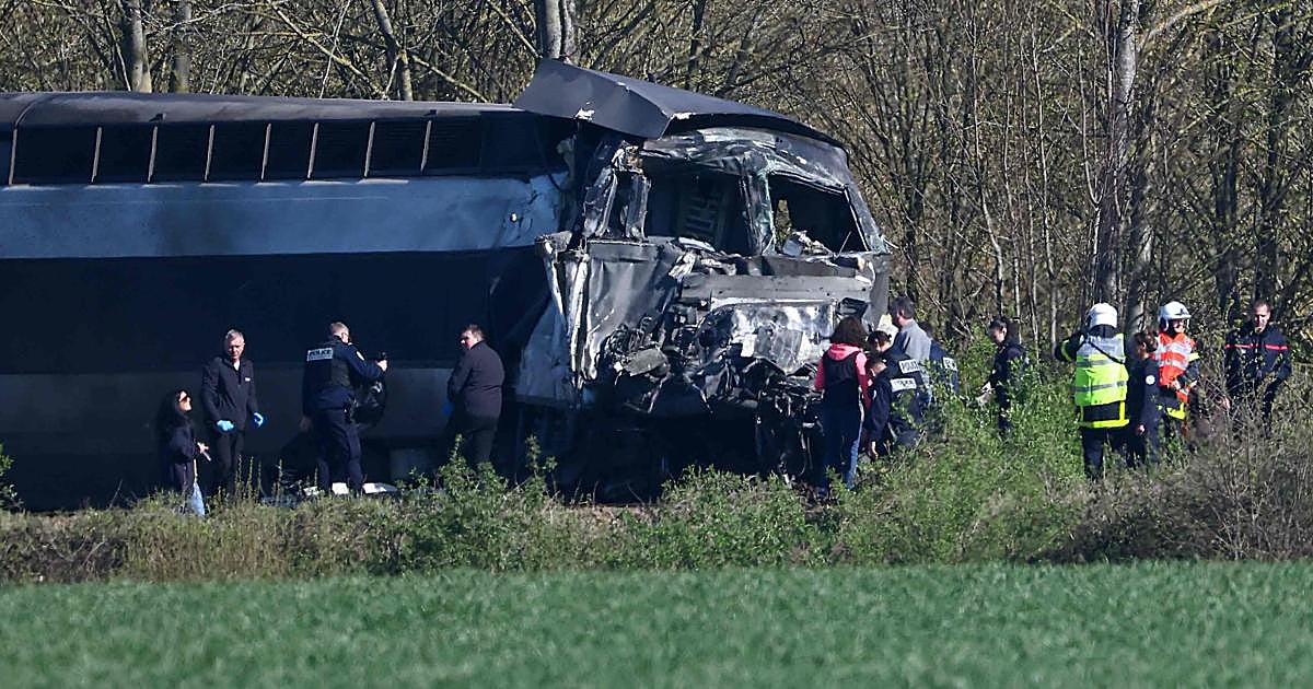 Un muerto y decenas de heridos tras colisionar un tren con un camión militar en un paso a nivel en Francia