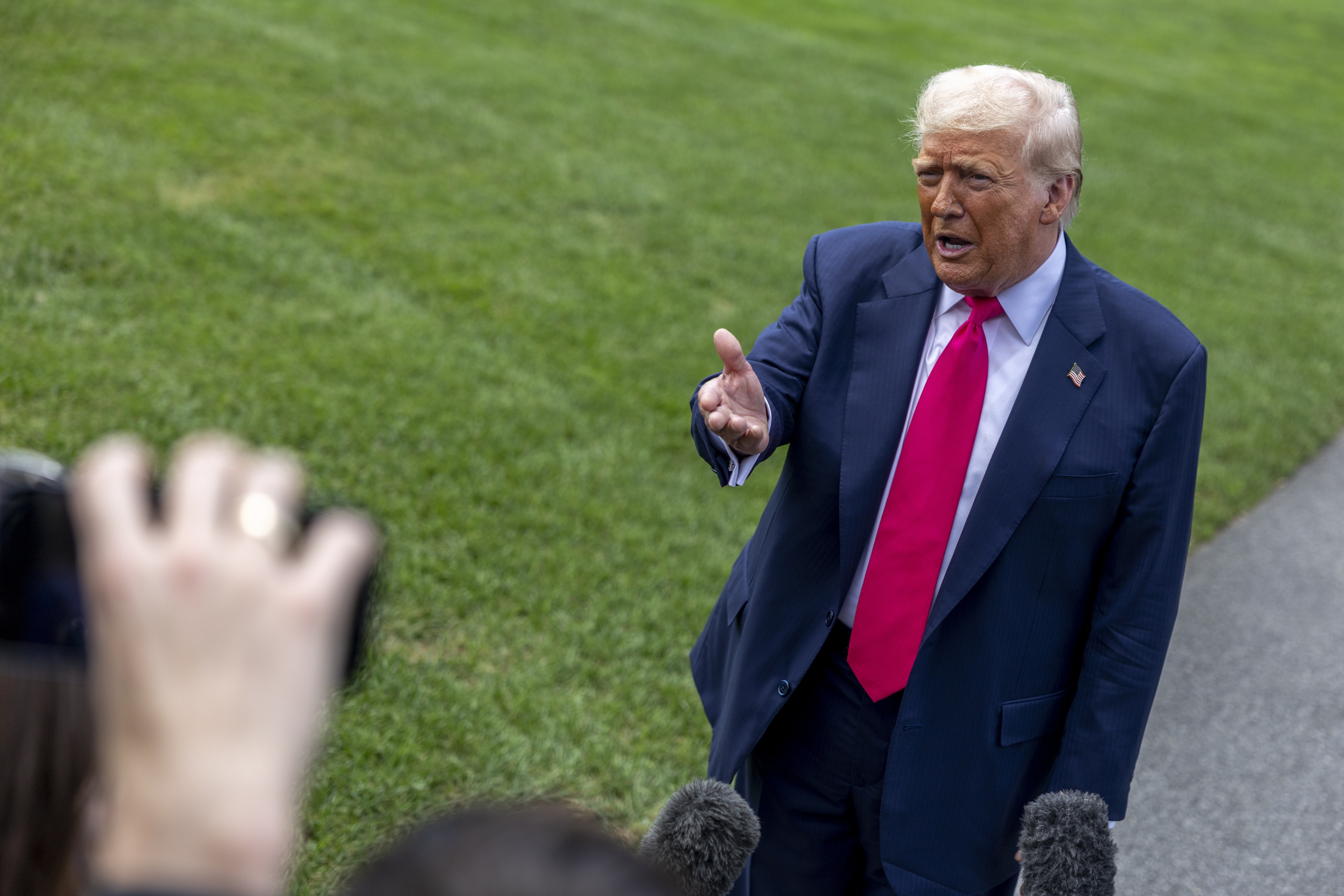 Trump amenaza a la OTAN y estudia castigar a España y Alemania tras la guerra con Irán