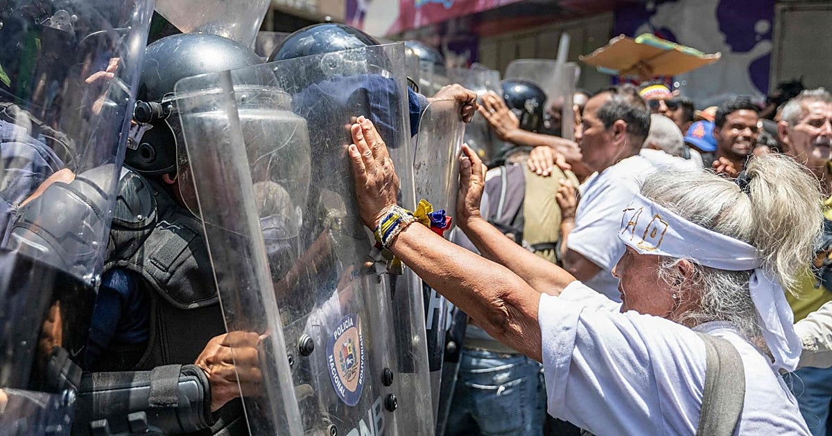Las protestas y la represión regresan a las calles de Caracas por la mala situación económica
