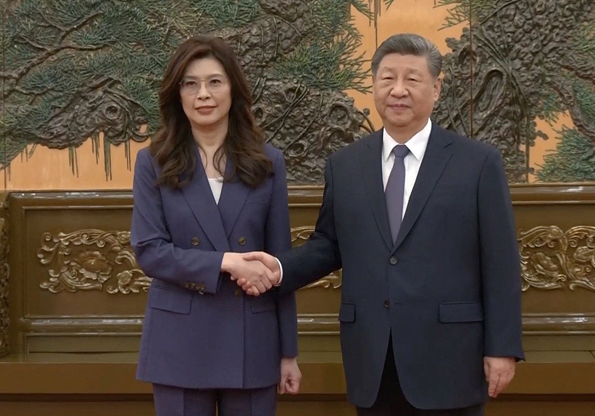 El presidente Xi recibe en Pekín a la líder opositora taiwanesa, Cheng Li-wung