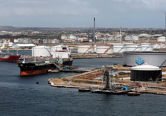 Imagen de archivo de la megarrefinería Isla
