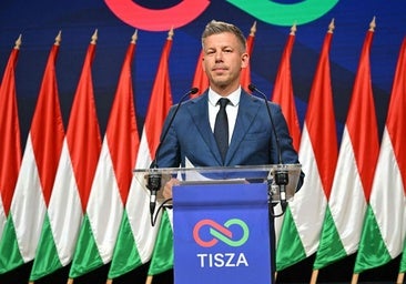 La derrota de Orbán deja huérfano a Vox en Europa