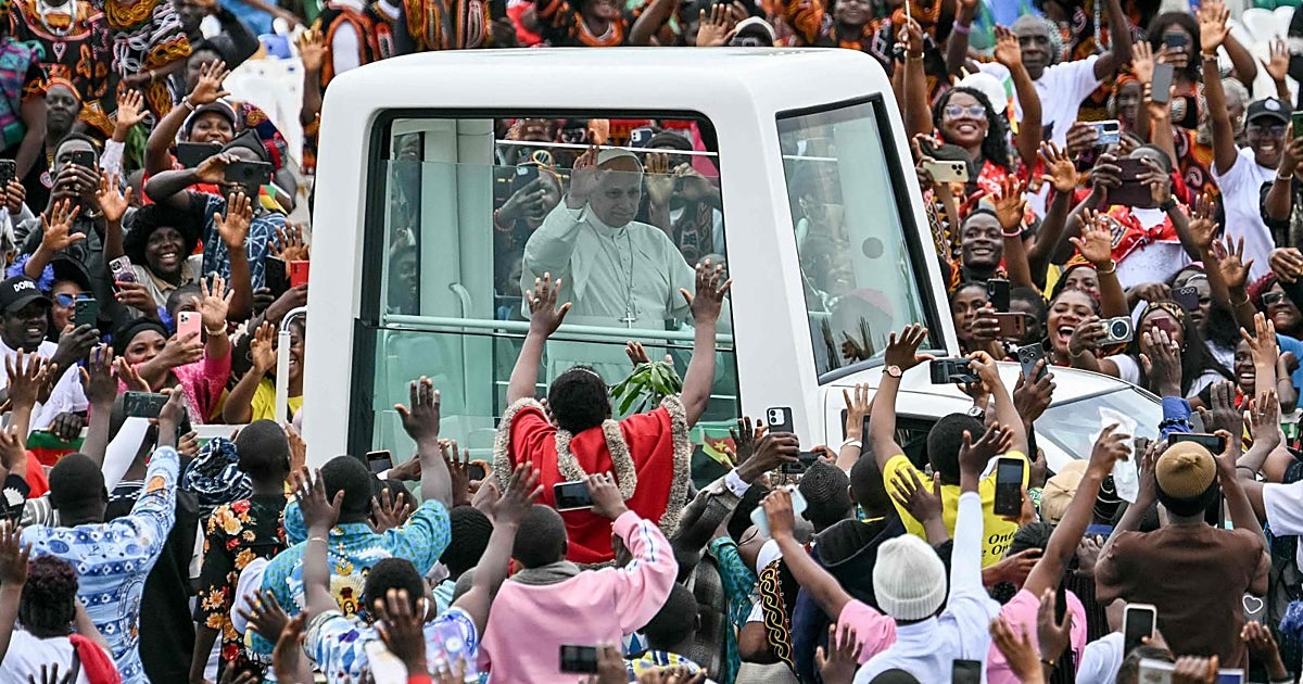 El Papa clama contra los «tiranos» que hacen la guerra tras su choque con Trump