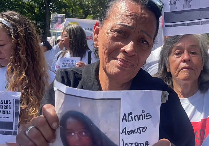 Fanny reclama desesperada información sobre el paradero de su hija Aliannis.