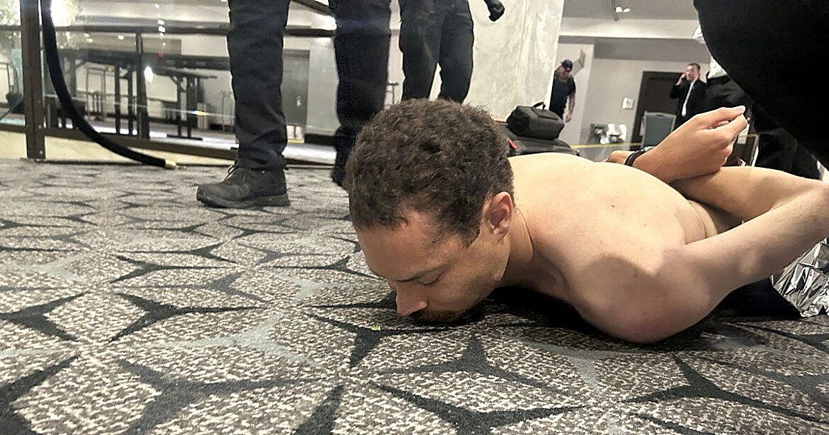 La fiscalía acusa al pistolero de intento de asesinato del presidente