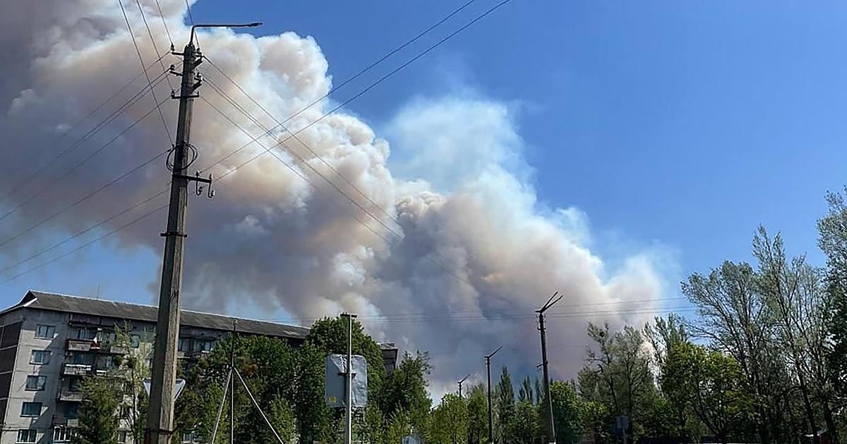 Un dron provoca un incendio cerca de la central nuclear de Chernóbil