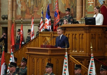 Magyar toma posesión como primer ministro de Hungría con una «petición de cuentas» a Orbán
