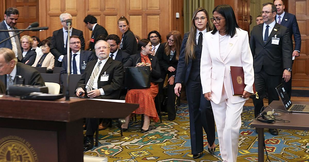 Delcy Rodríguez califica de «absurdo antijurídico» el caso entre Caracas y Guyana por el Esequibo en La Haya